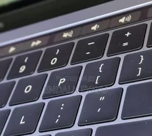 New Laptop Apple MacBook Pro 2019 16GB Intel Core i5 SSD 512GB