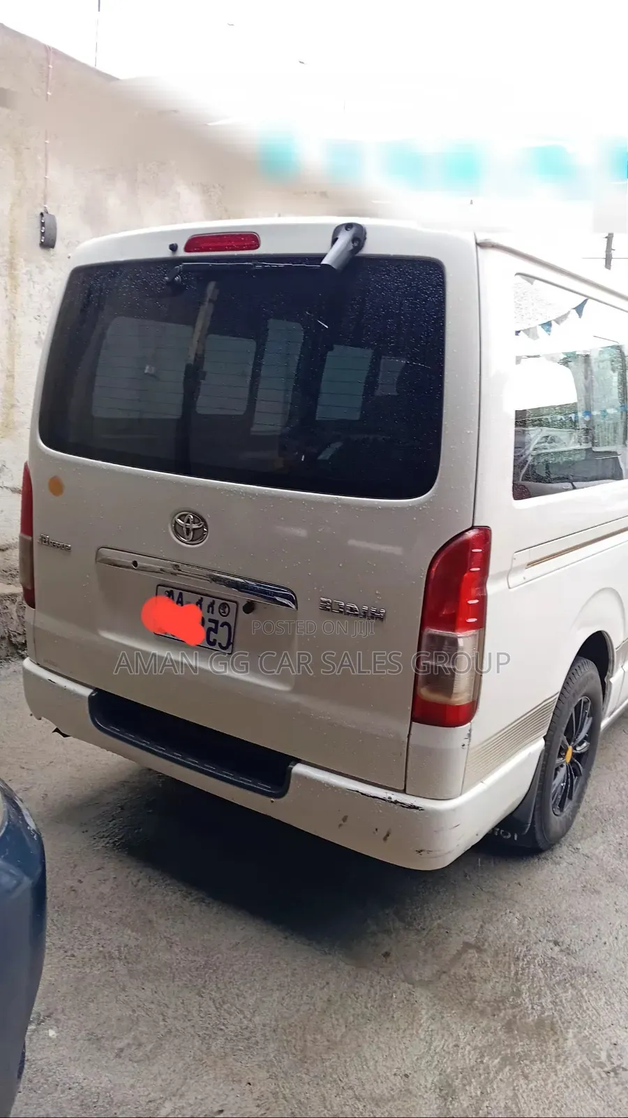 Toyota HiAce 2007 White