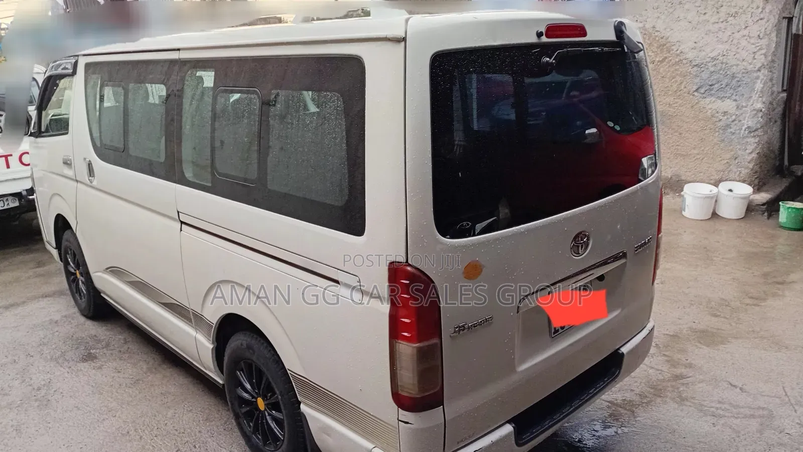Toyota HiAce 2007 White