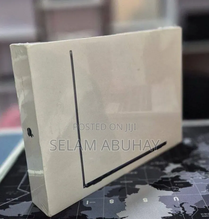 New Laptop Apple MacBook Air 2022 M2 8GB Apple M2 SSD 256GB