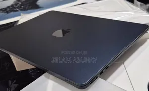 New Laptop Apple MacBook Air 2022 M2 8GB Apple M2 SSD 256GB