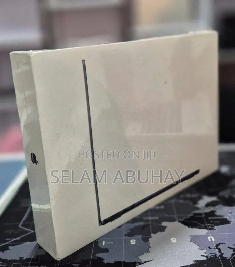 New Laptop Apple MacBook Air 2022 M2 8GB Apple M2 SSD 256GB