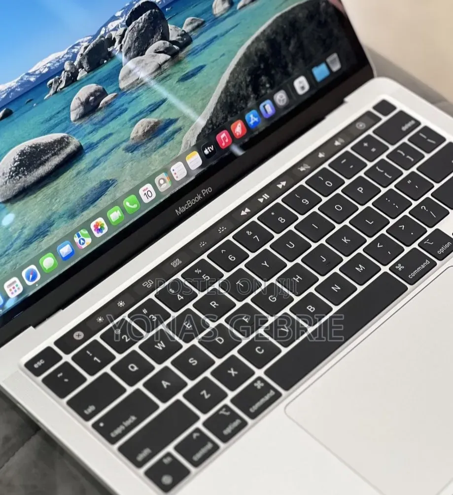 New Laptop Apple MacBook 8GB Apple M2 SSD 512GB