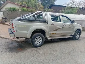 Toyota Hilux 2008 Beige