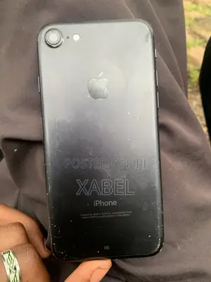 New Apple iPhone 7 32 GB Black