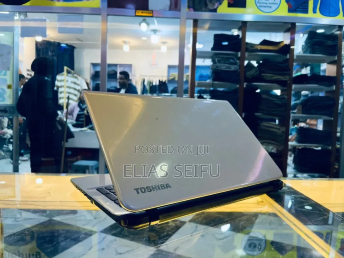 Laptop Toshiba Satellite C55 4GB Intel Core i5 HDD 500GB