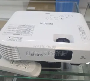 Epson projectorEB-E01