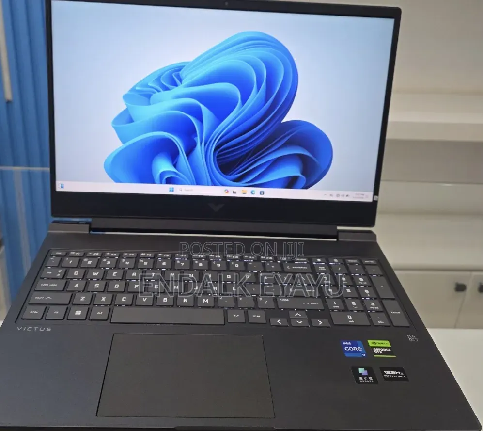 New Laptop HP Victus 16 16GB Intel Core i7 SSD 1T