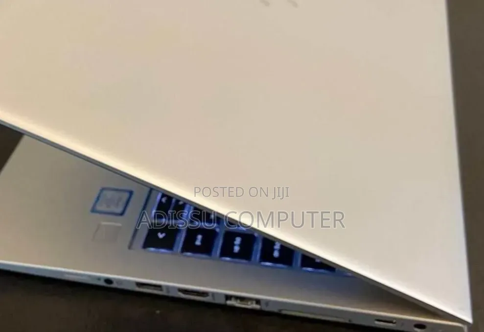 New Laptop HP EliteBook 840 G5 8GB Intel Core i5 SSD 256GB