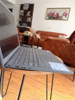 New Laptop Dell Inspiron 15 16GB AMD Ryzen 7 SSD 1T