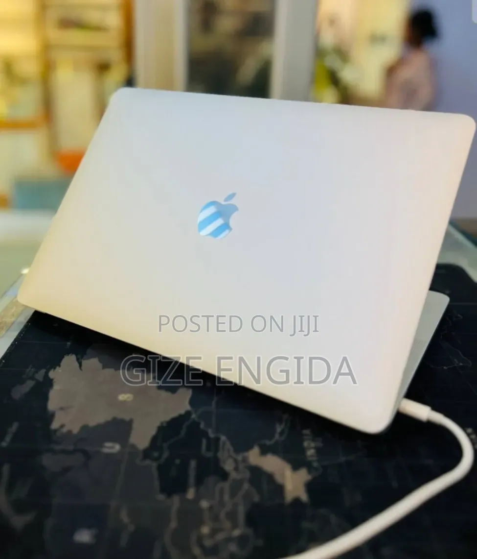 New Laptop Apple MacBook Pro 2020 M1 16GB Apple M1 SSD 256GB