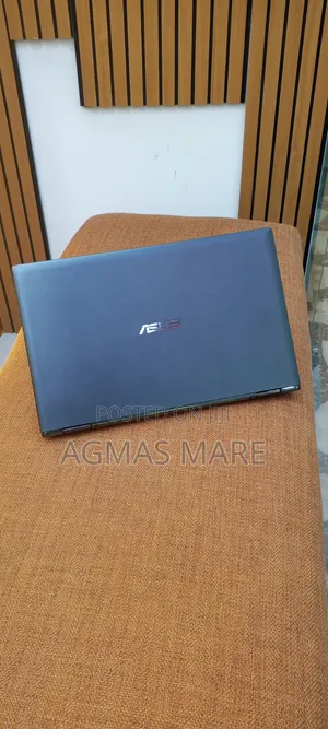 New Laptop Asus Zenbook 14 8GB Intel Core i7 SSD 256GB