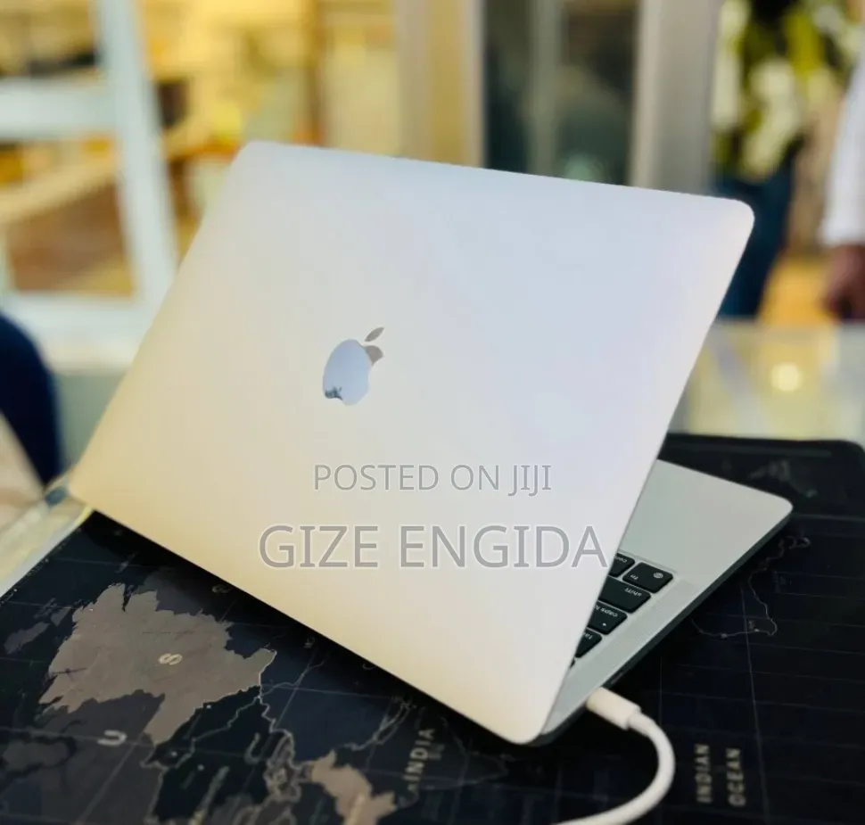 New Laptop Apple MacBook Pro 2020 M1 16GB Apple M1 SSD 256GB
