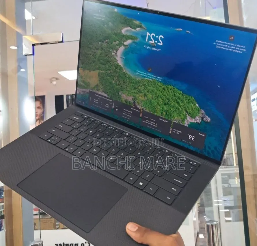 New Laptop Dell Precision 5560 16GB Intel Core i7 SSD 512GB
