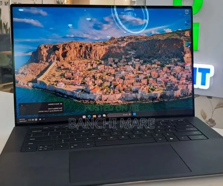 New Laptop Dell Precision 5560 16GB Intel Core i7 SSD 512GB