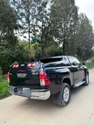 Toyota Hilux 2017 Black