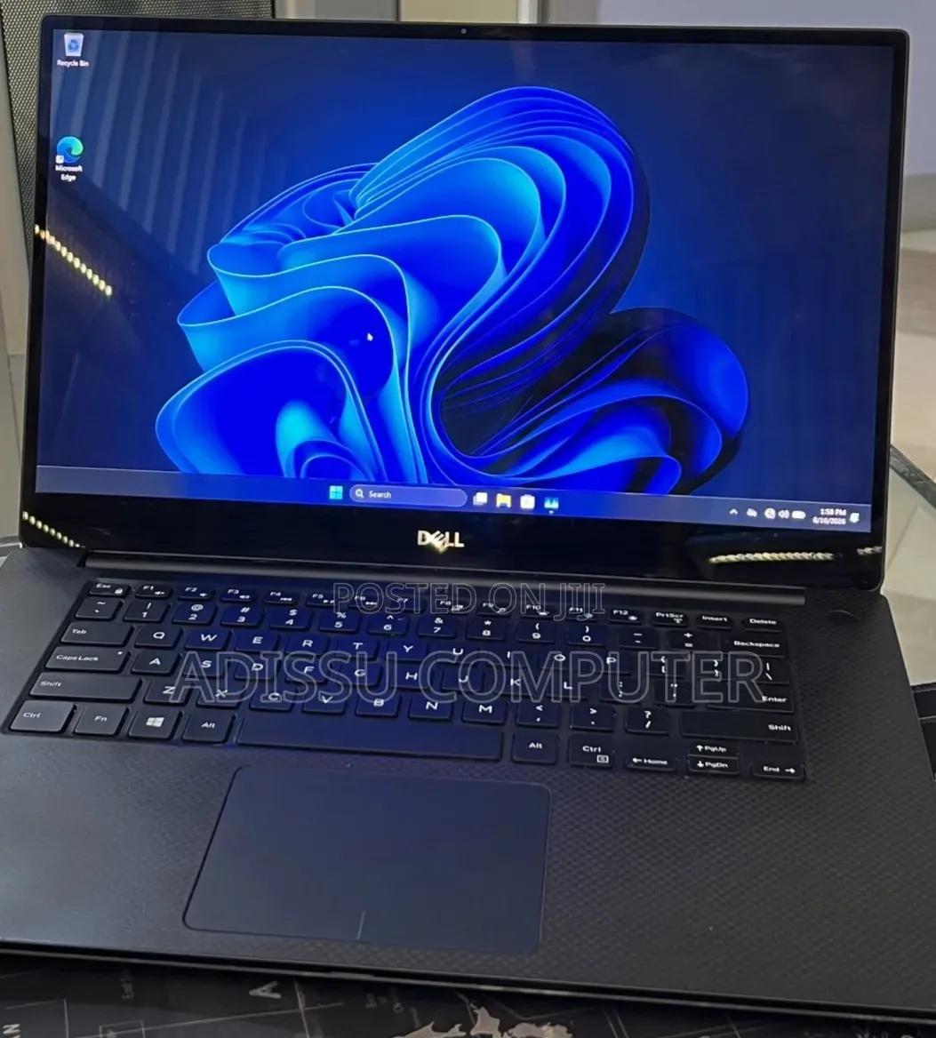 New Laptop Dell XPS 15 16GB Intel Core i7 SSD 512GB