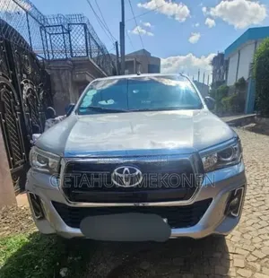 Toyota Hilux 2017 Silver
