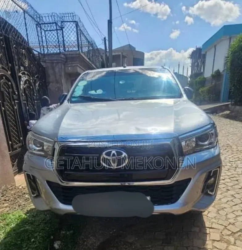 Toyota Hilux 2017 Silver