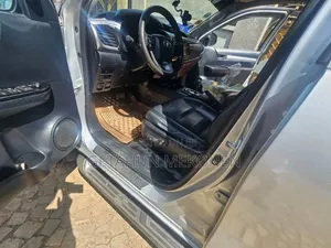 Toyota Hilux 2017 Silver