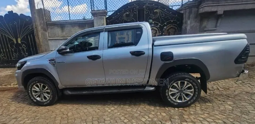 Toyota Hilux 2017 Silver