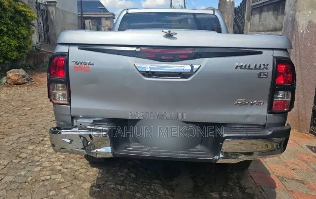 Toyota Hilux 2017 Silver