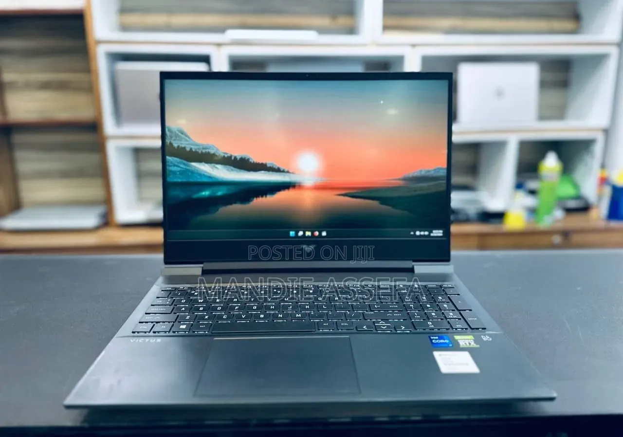 New Laptop HP Victus 15 16GB Intel Core i7 SSD 512GB