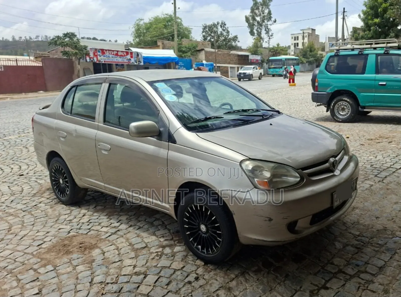 Toyota Platz 2005 Gold