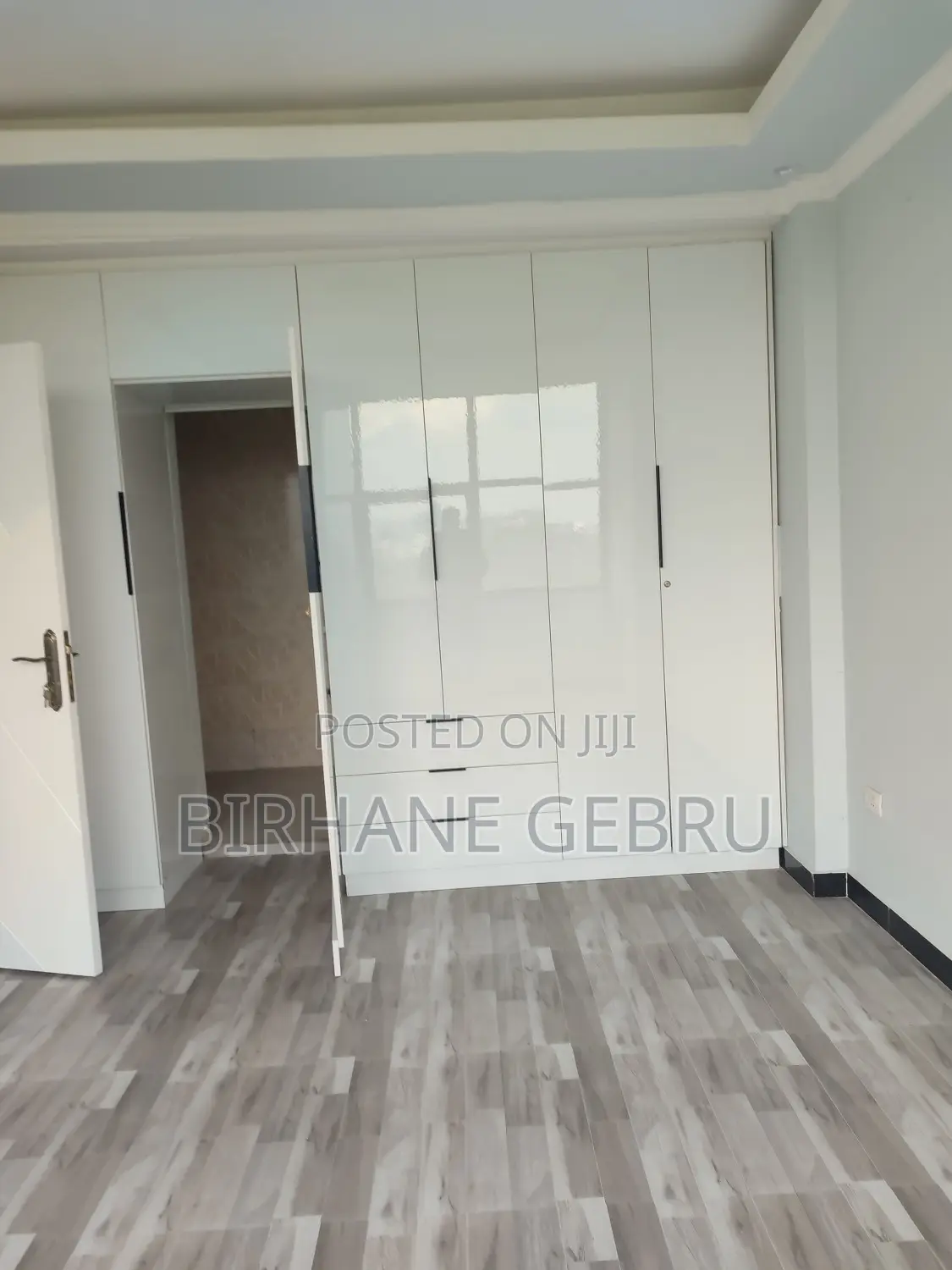 18bdrm House in G+5 House, Bole for rent