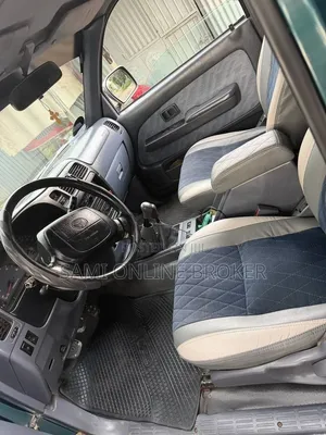 Toyota Hilux 2001 Black