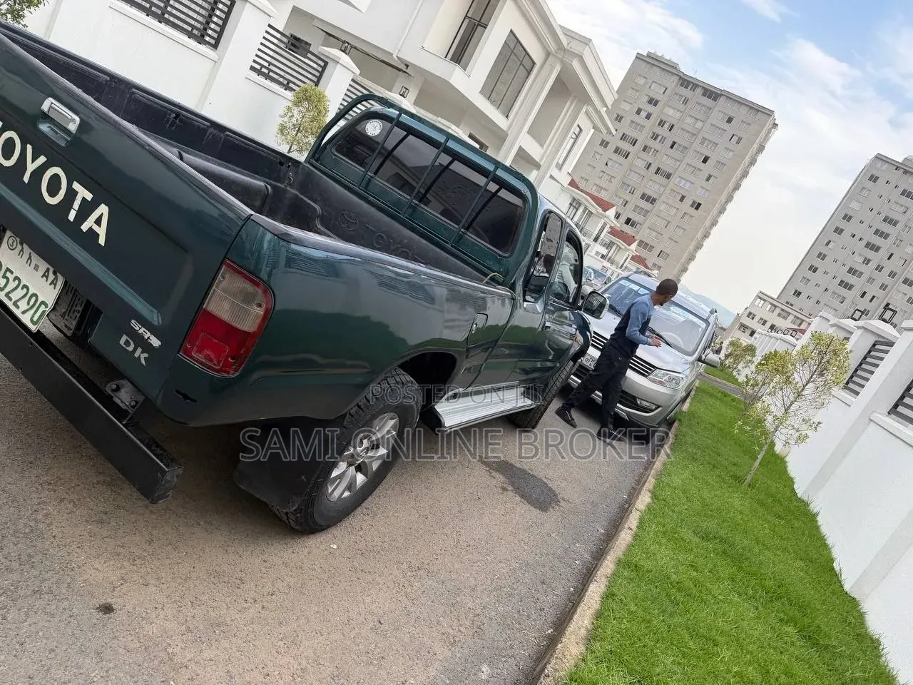 Toyota Hilux 2001 Black
