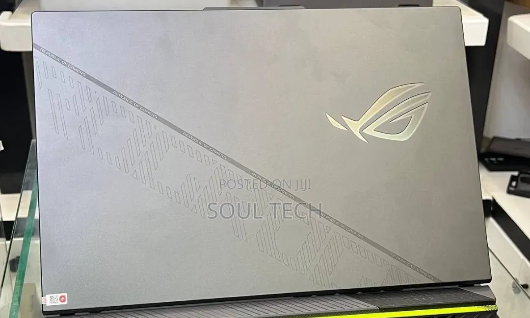 New Laptop Asus ROG Strix G15 16GB Intel Core i9 SSD 1T