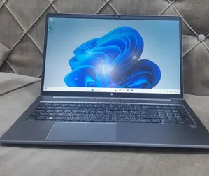 New Laptop HP ZBook Power G9 i7 16GB Intel Core i7 SSD 1T