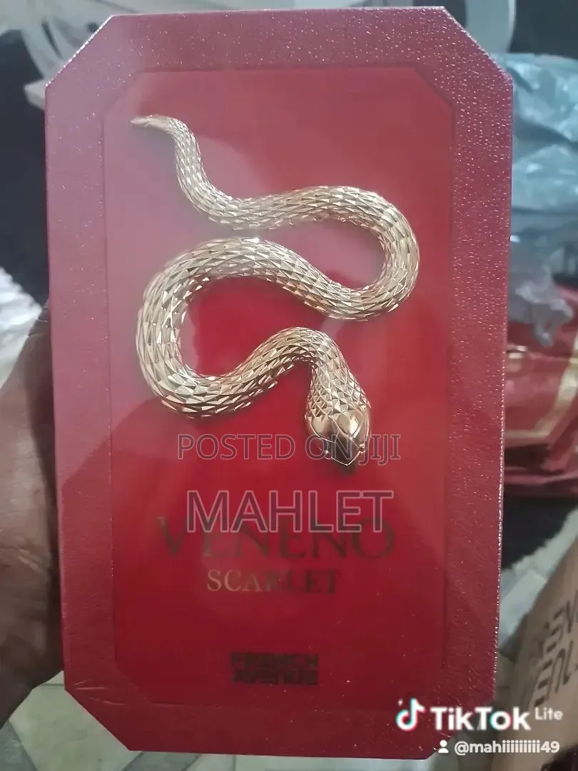 Veneno Scarlet Perfume - Original