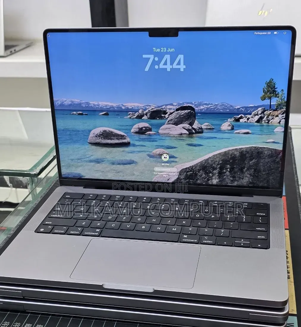 New Laptop Apple MacBook Pro 2021 M1 32GB Apple M1 SSD 512GB