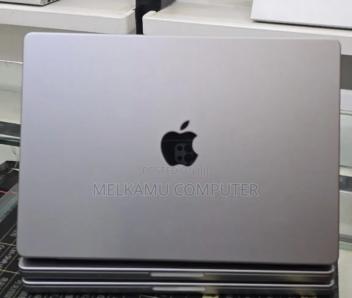 New Laptop Apple MacBook Pro 2021 M1 32GB Apple M1 SSD 512GB