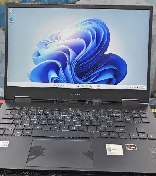 New Laptop HP Omen 15 16GB AMD Ryzen 7 SSD 512GB