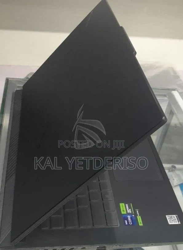 New Laptop Asus ROG Strix G15 16GB Intel Core i9 SSD 1T
