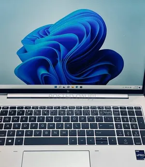 New Laptop HP EliteBook 860 G10 32GB Intel Core i7 SSD 1T