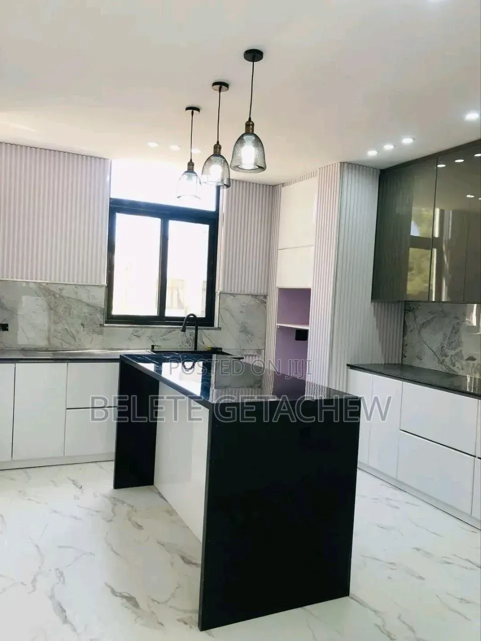 5bdrm House in Bole-24, B+G+2 for sale