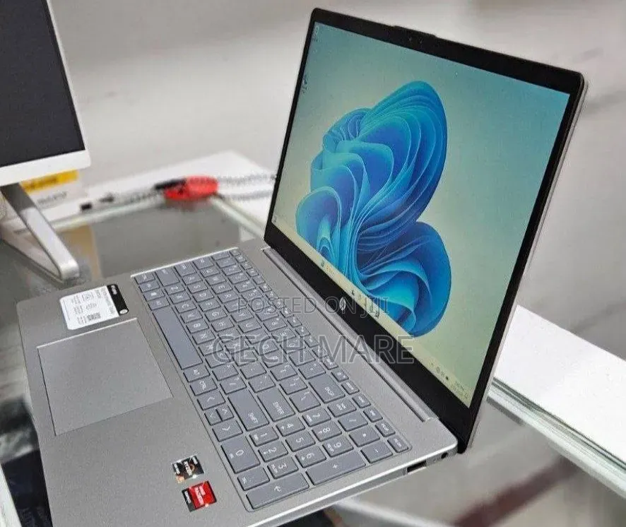 New Laptop HP Stream Notebook 16GB AMD Ryzen 5 SSD 256GB
