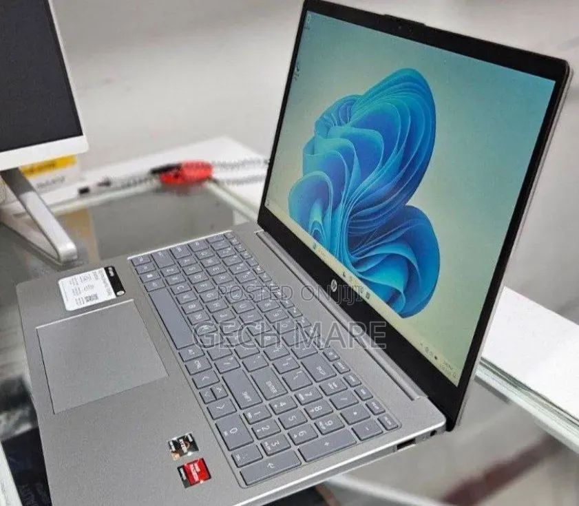 New Laptop HP Stream Notebook 16GB AMD Ryzen 5 SSD 256GB