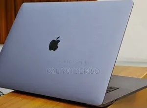 New Laptop Apple MacBook Pro 2018 32GB SSD 2T