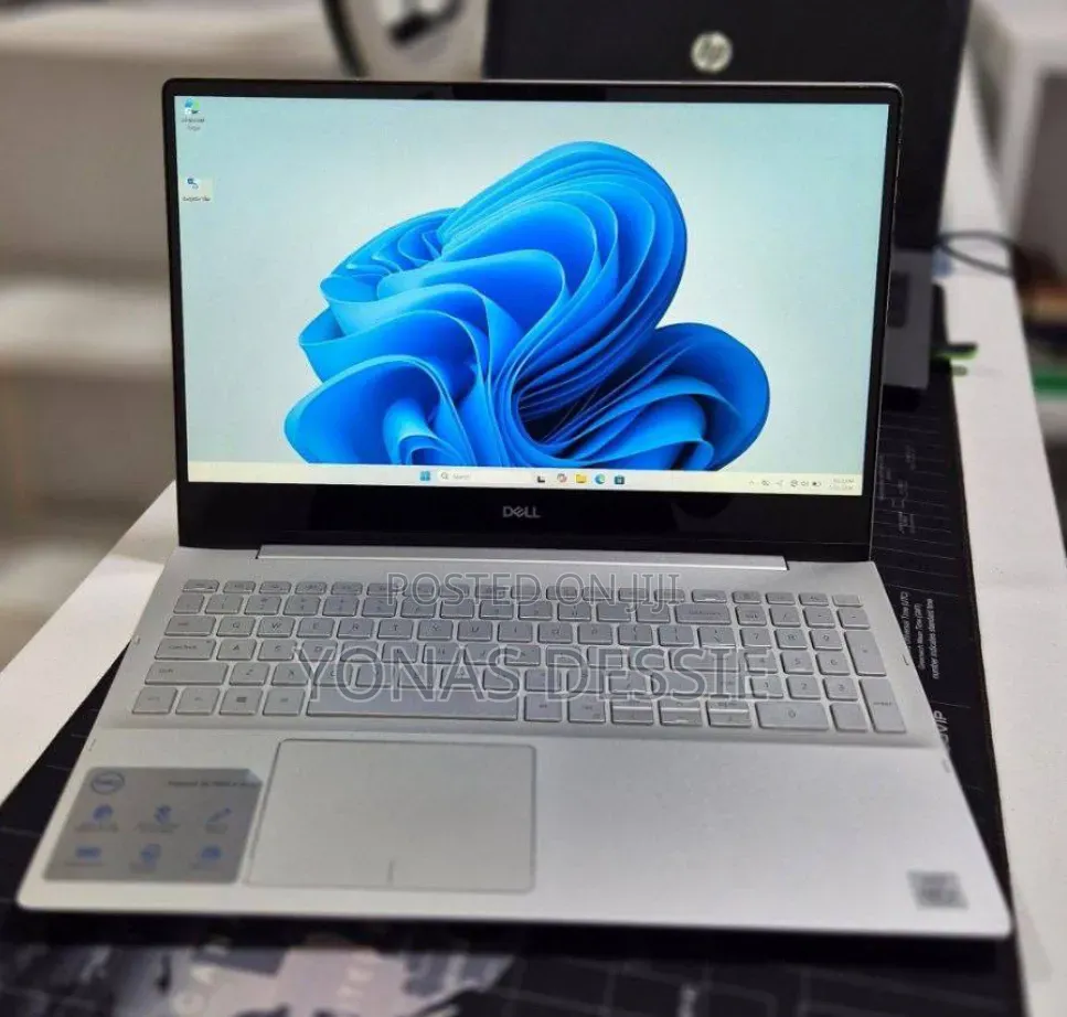 Laptop Dell Inspiron 15 8GB Intel Core i5 SSD 256GB