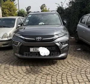 Toyota Urban Cruiser 2023 Black