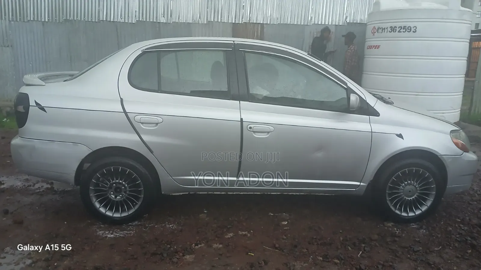 Toyota Platz 2001 Silver