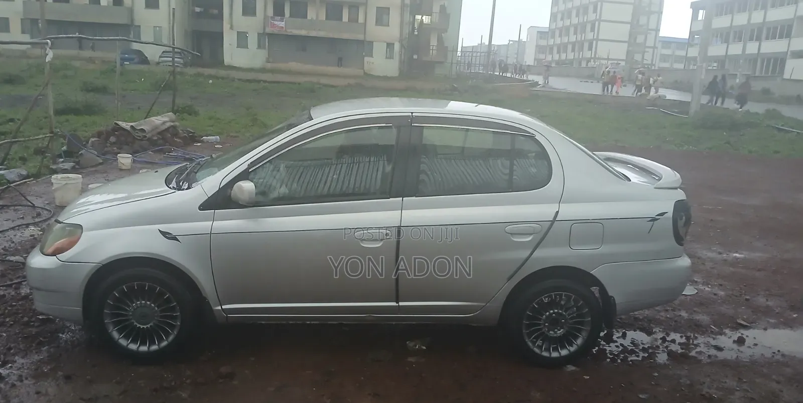 Toyota Platz 2001 Silver