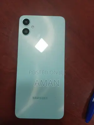 Samsung Galaxy M05 64 GB Silver
