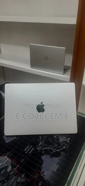 New Laptop Apple MacBook 32GB SSD 512GB
