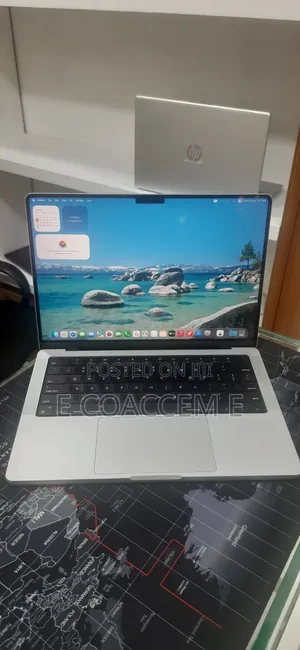 New Laptop Apple MacBook 32GB SSD 512GB